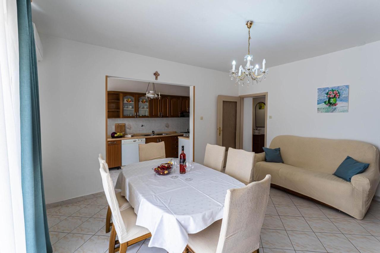 Appartamento Apartman Ana Pola Esterno foto