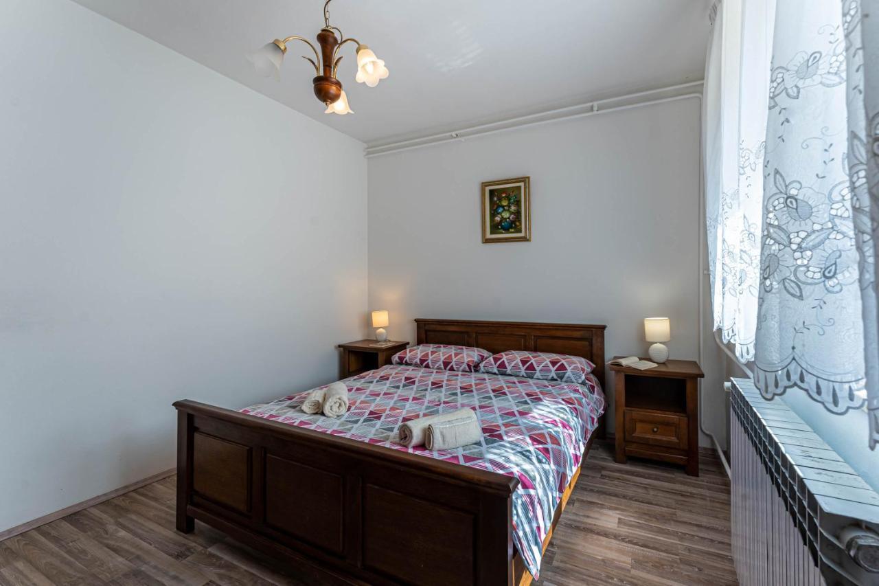 Appartamento Apartman Ana Pola Esterno foto