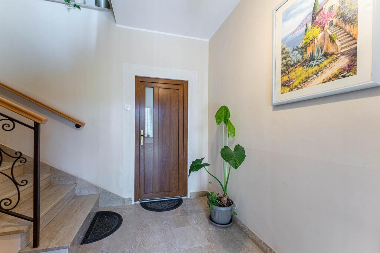 Appartamento Apartman Ana Pola Esterno foto