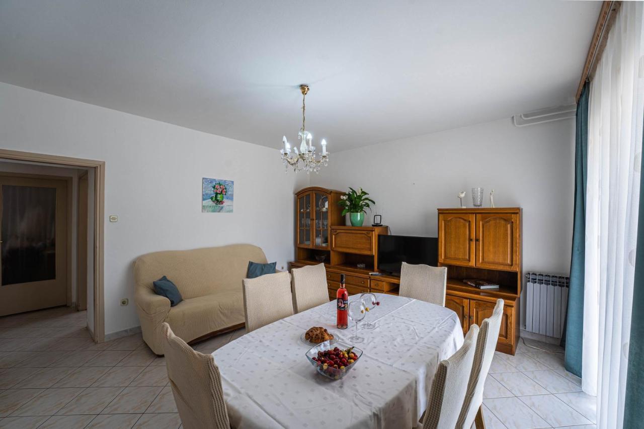 Appartamento Apartman Ana Pola Esterno foto