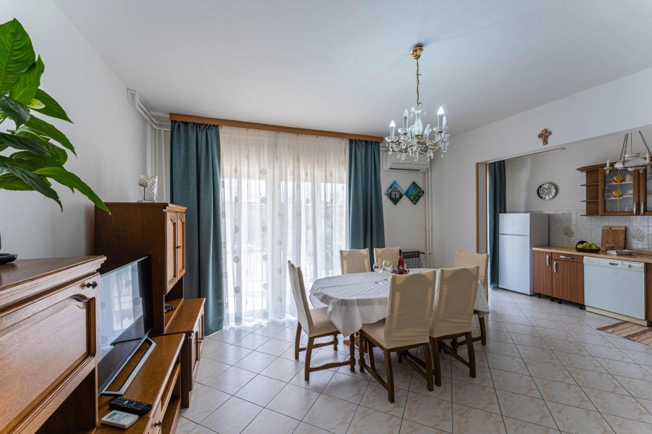 Appartamento Apartman Ana Pola Esterno foto