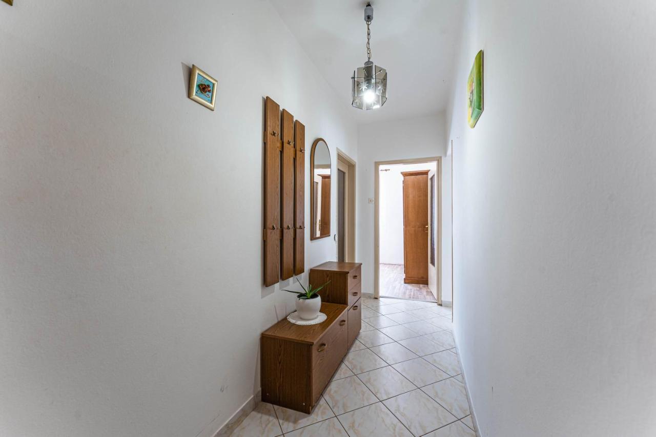 Appartamento Apartman Ana Pola Esterno foto