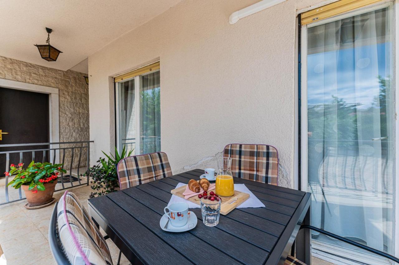 Appartamento Apartman Ana Pola Esterno foto